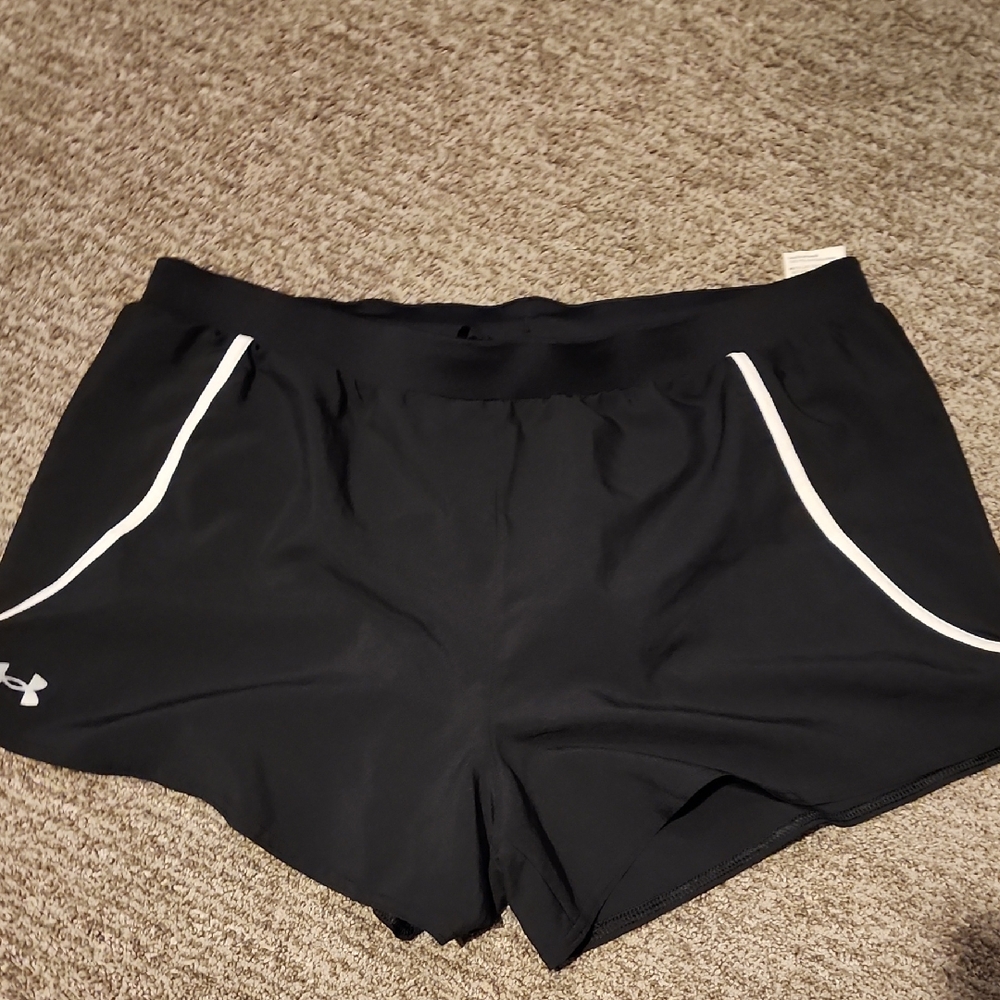 Under Armour Loose Fit Black/white Shorts Lightweight Performance Size XL